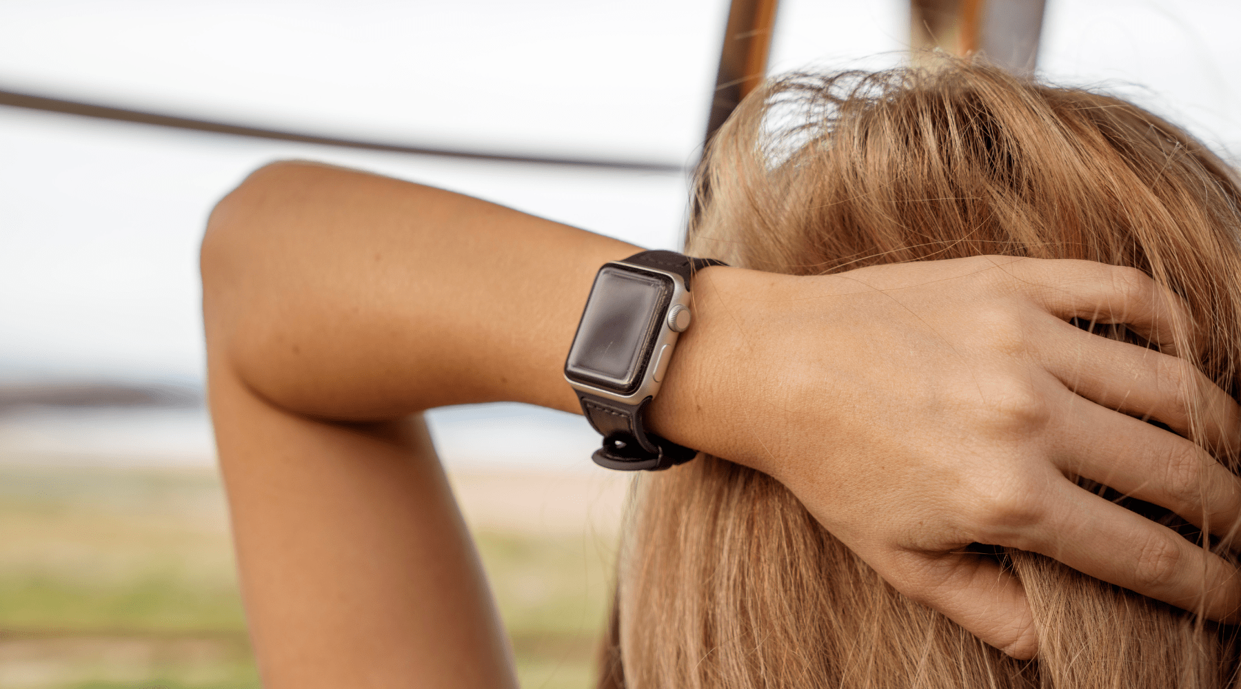 Best Leather Apple Watch Straps for Travel - Buckle and Band